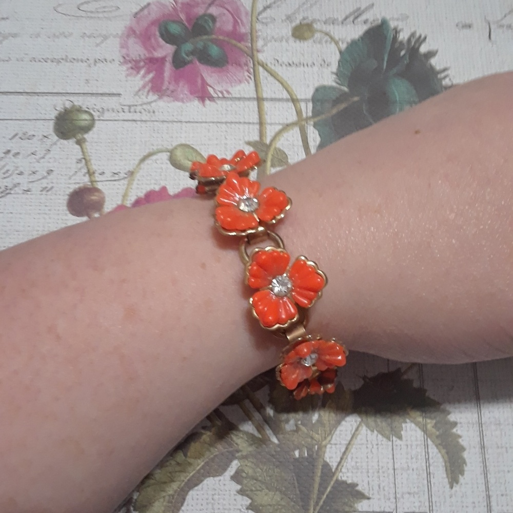 Vintage rhinestone flower bracelet